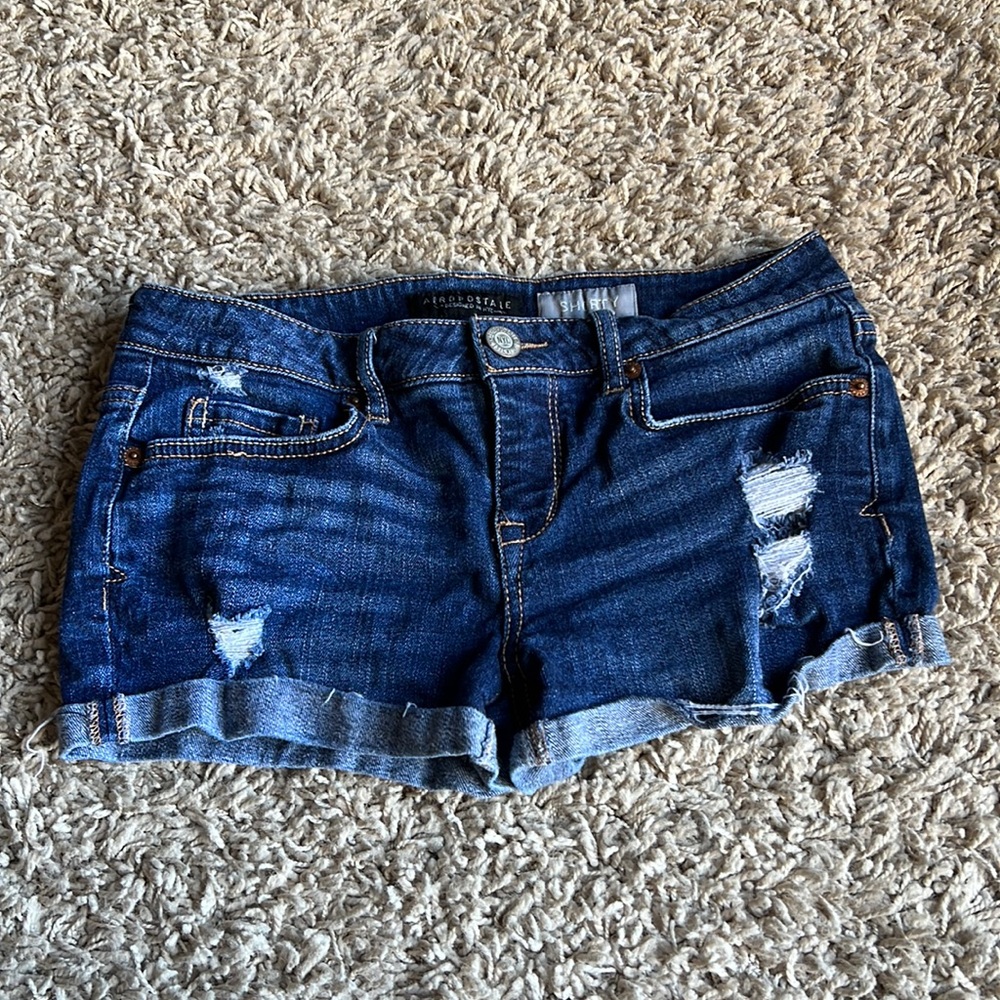 Women’s Aeropostale size 4 jean shorts. Like new condition